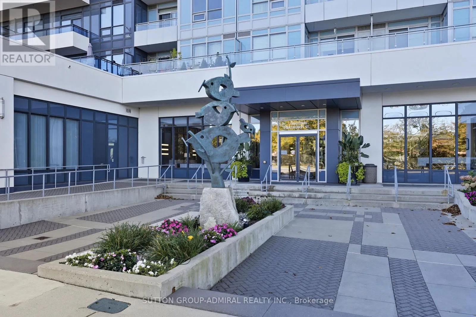 1610 - 7890 BATHURST STREET