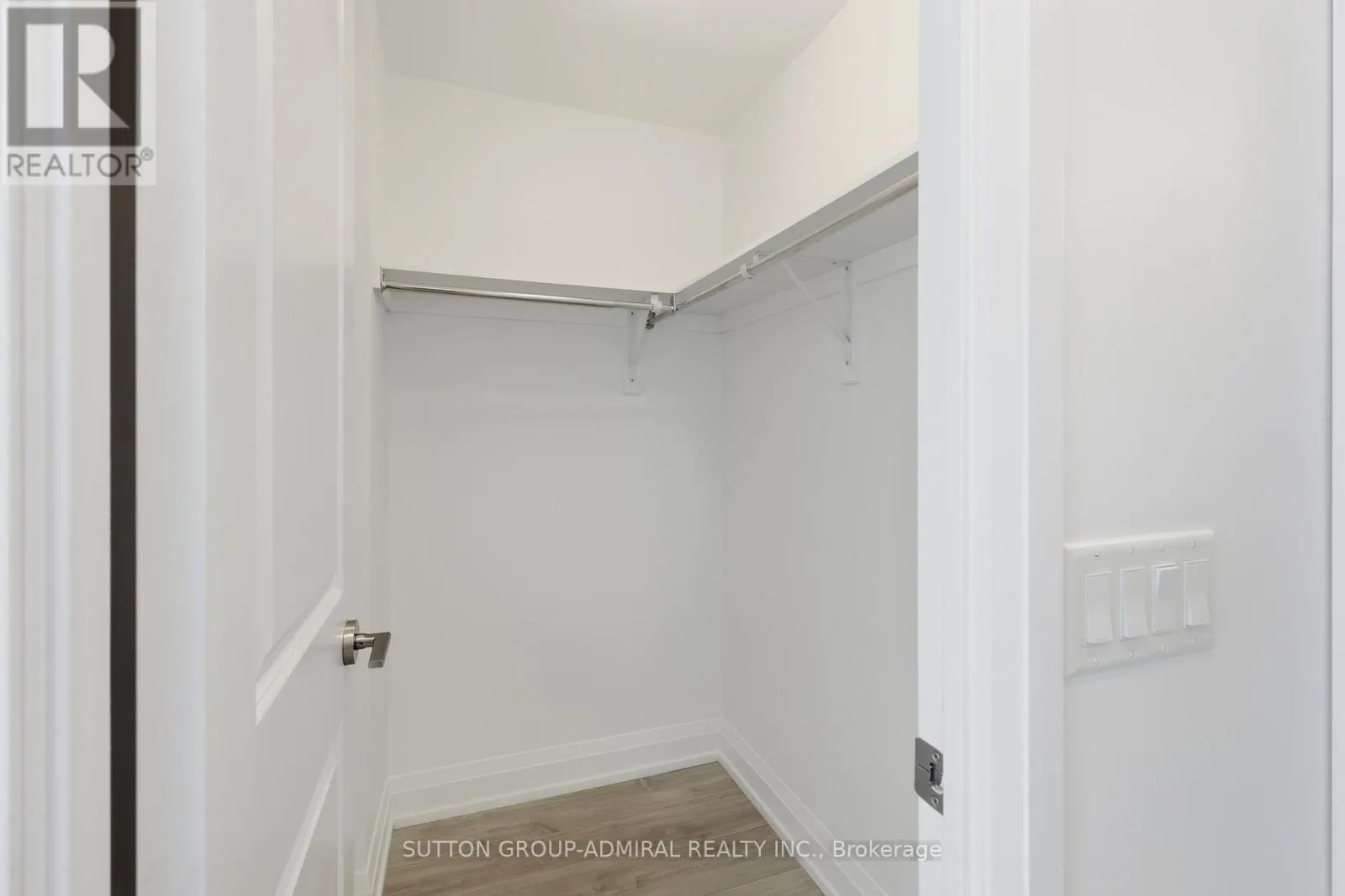 1610 - 7890 BATHURST STREET