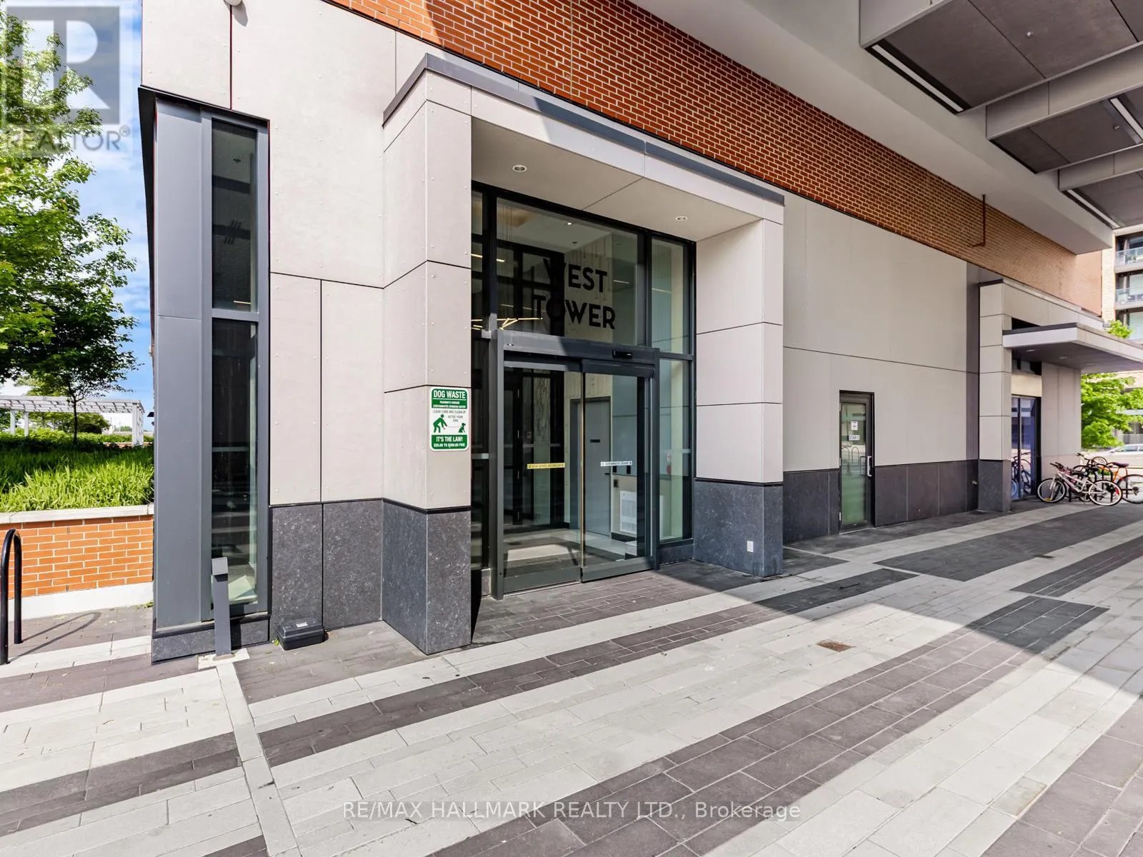 322 - 99 EAGLE ROCK WAY
