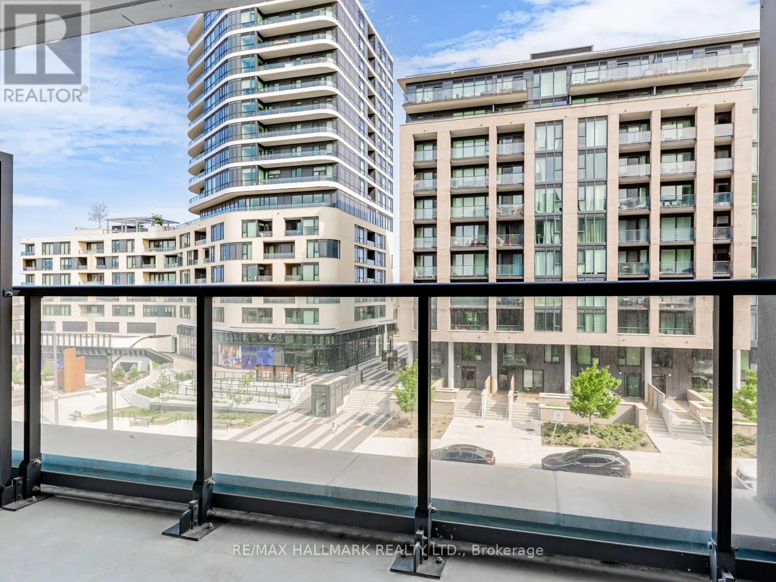 322 - 99 EAGLE ROCK WAY