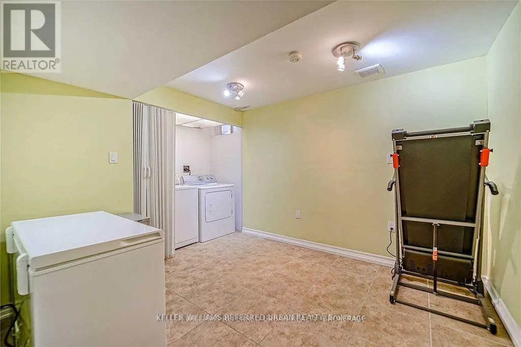 75 WILLIAM CURTIS CIRCLE