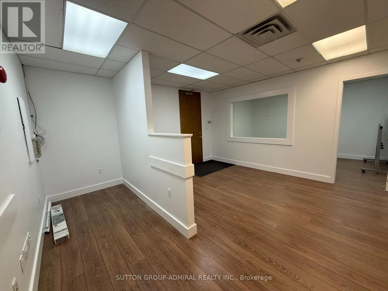 306 - 15 WERTHEIM COURT