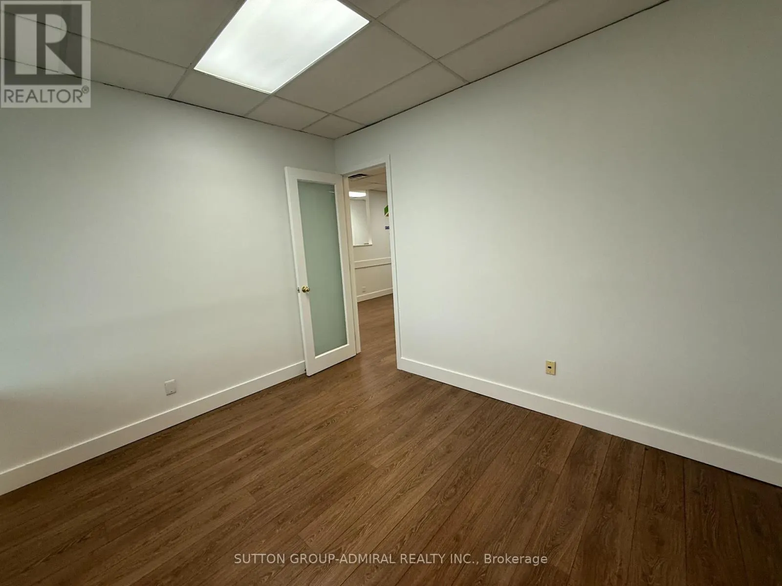 306 - 15 WERTHEIM COURT