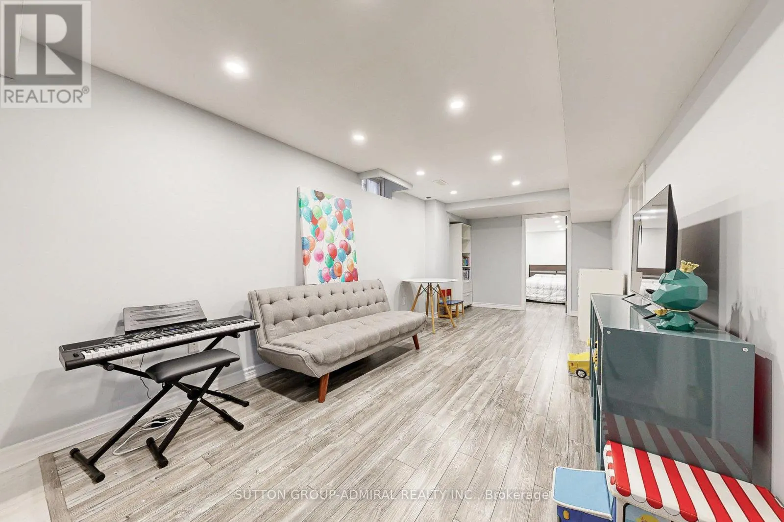 86 AUTUMN HILL BOULEVARD