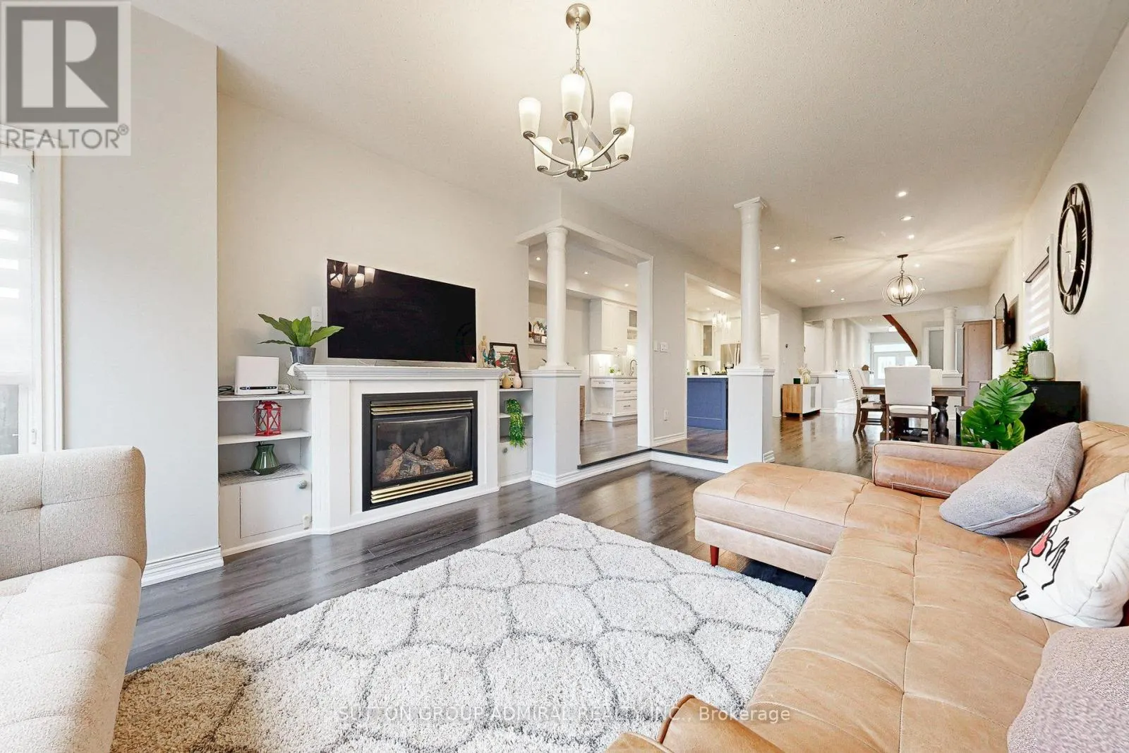 86 AUTUMN HILL BOULEVARD