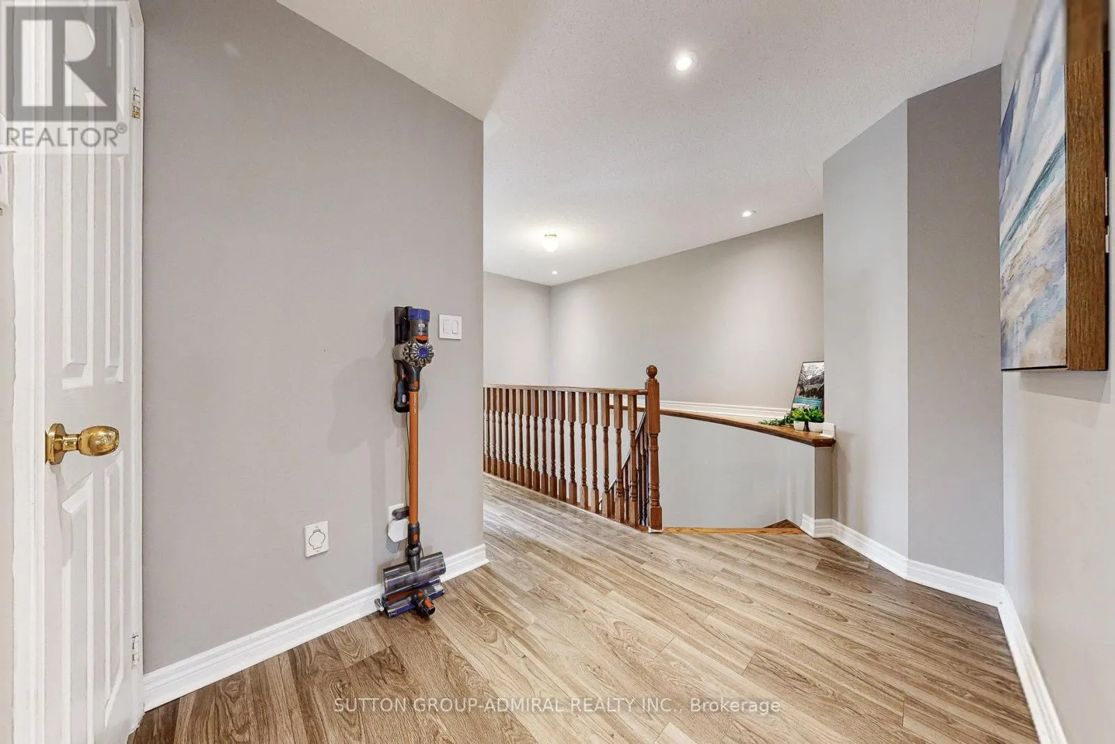 86 AUTUMN HILL BOULEVARD
