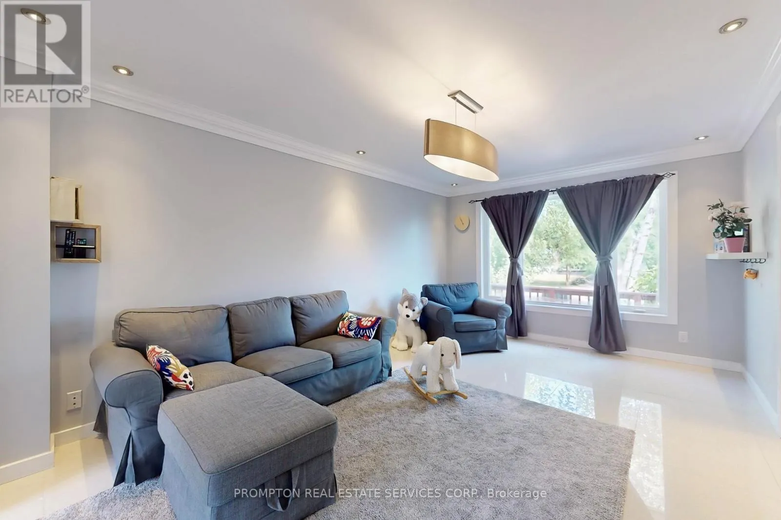 89 RIVERGLEN DRIVE