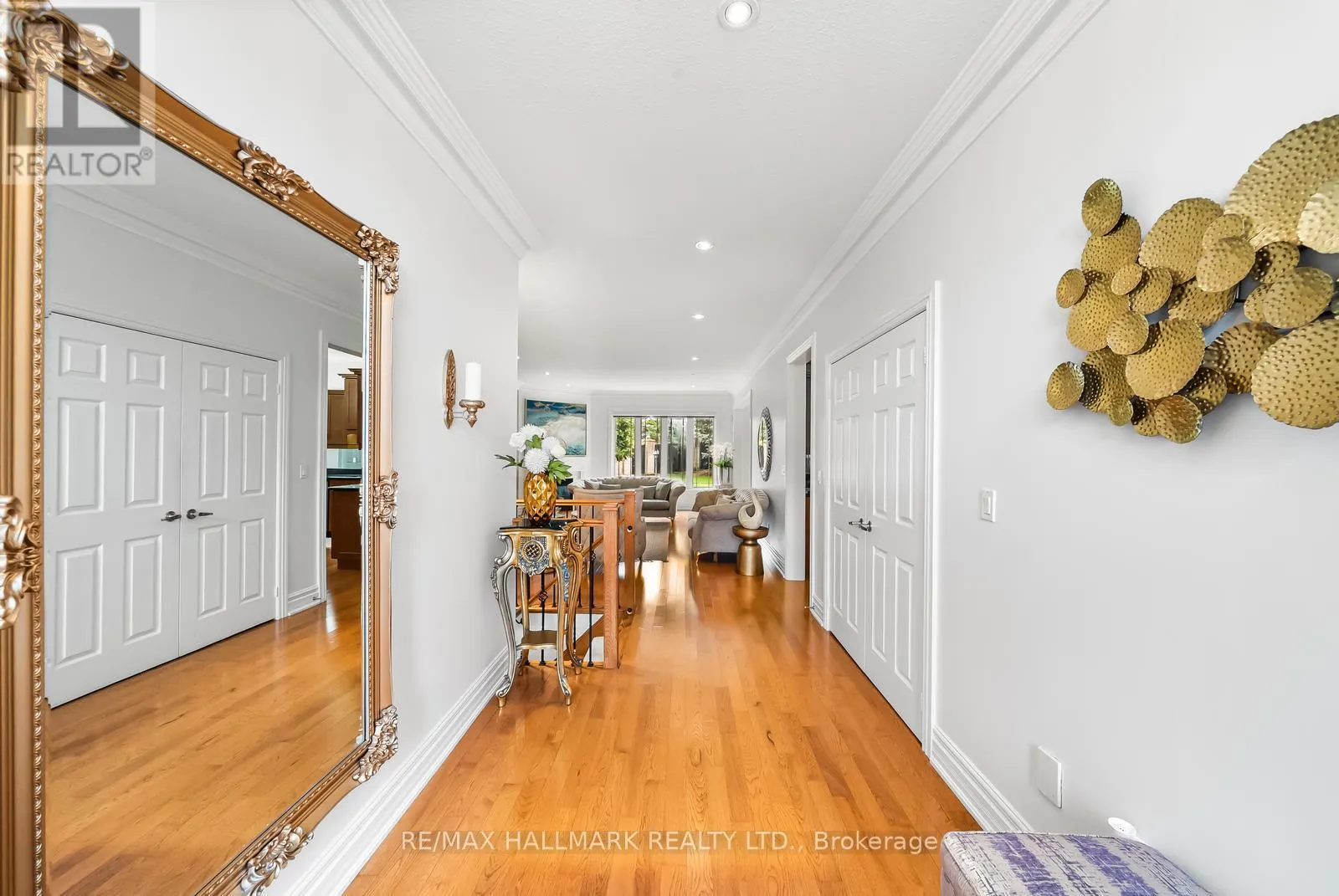 452 ATHABASCA DRIVE