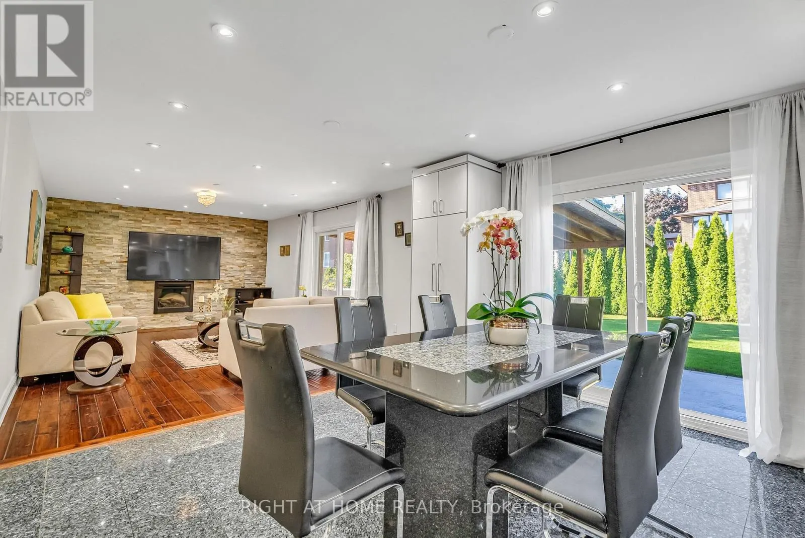 373 FIRGLEN RIDGE
