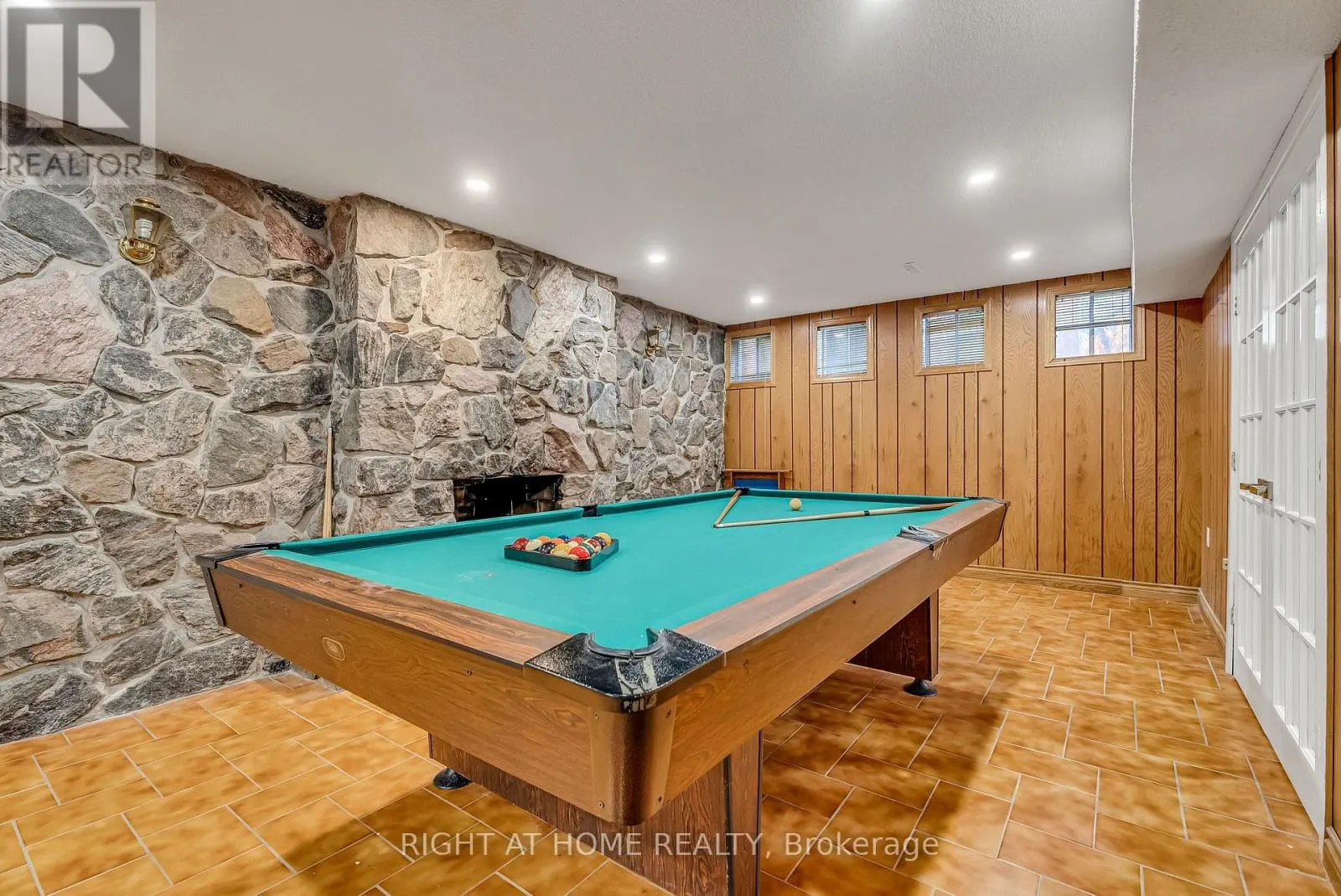 373 FIRGLEN RIDGE