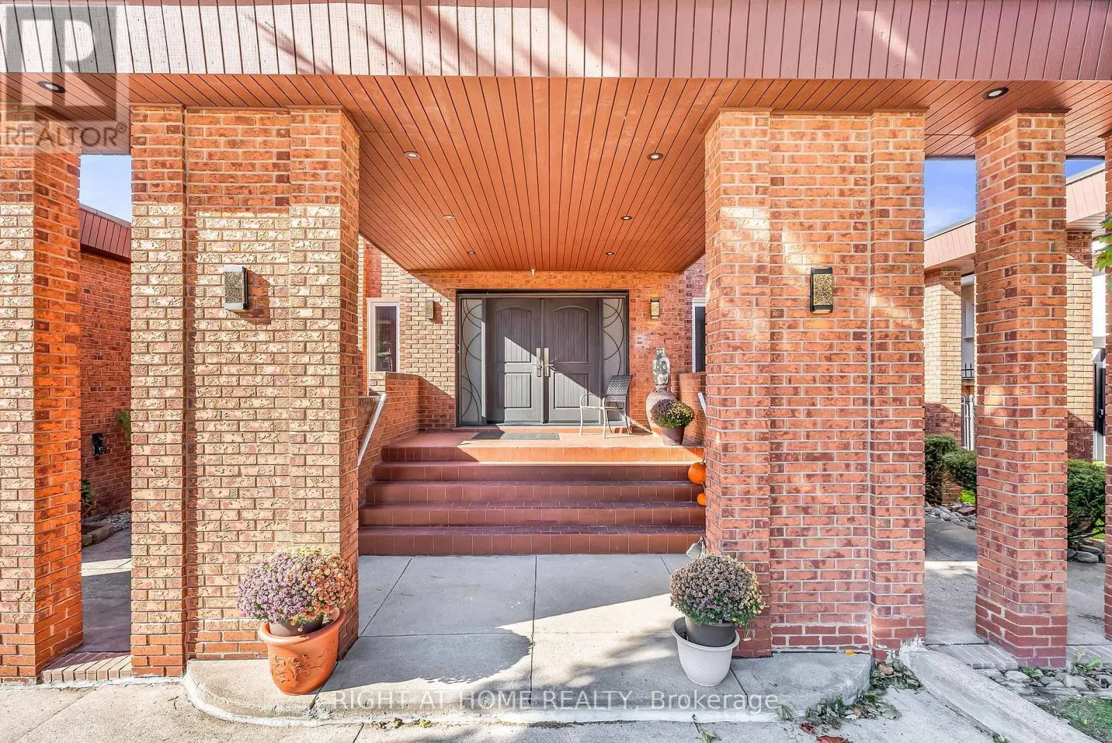 373 FIRGLEN RIDGE