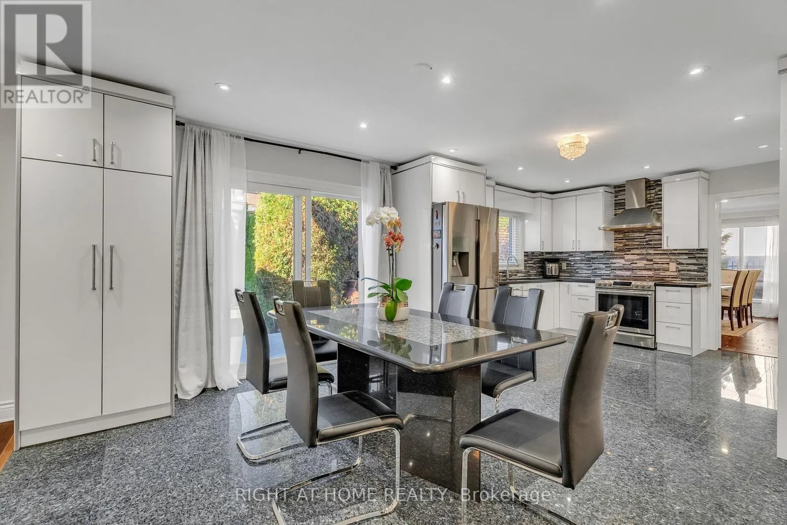 373 FIRGLEN RIDGE