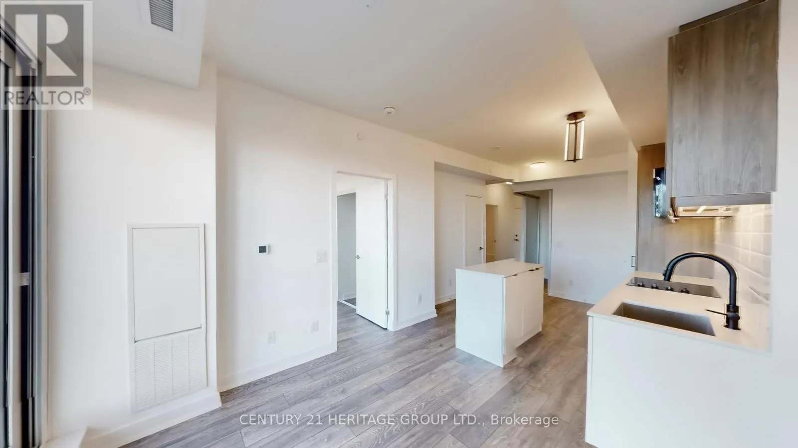 414 - 8888 YONGE STREET N