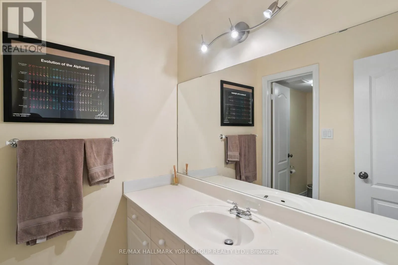 UNIT 10 - 38 HUNT AVENUE
