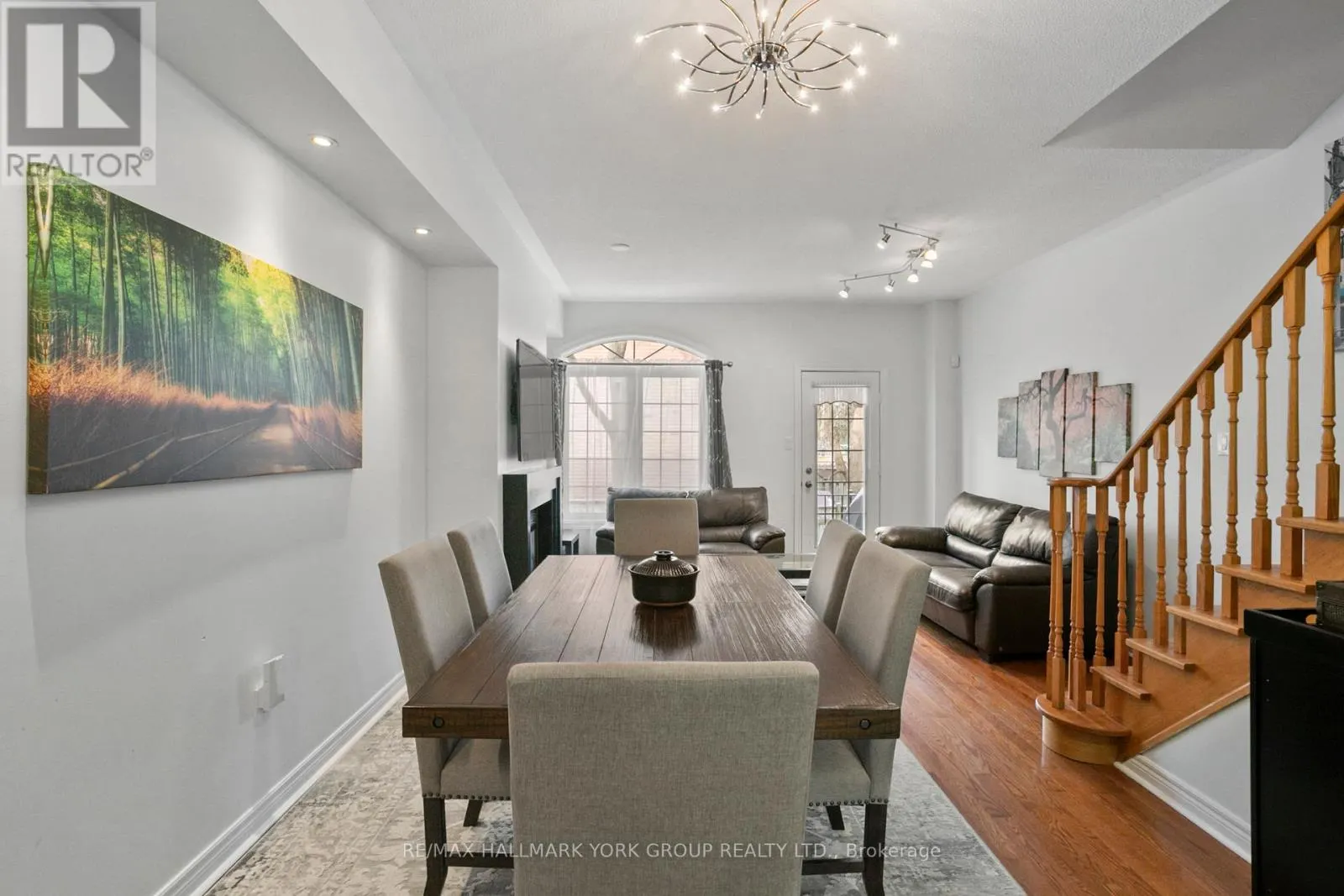 UNIT 10 - 38 HUNT AVENUE