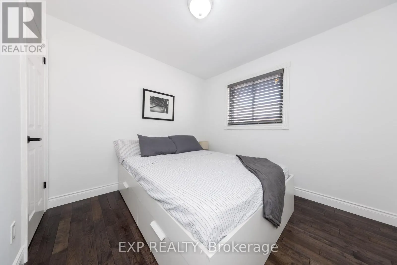 158 MILLCROFT WAY