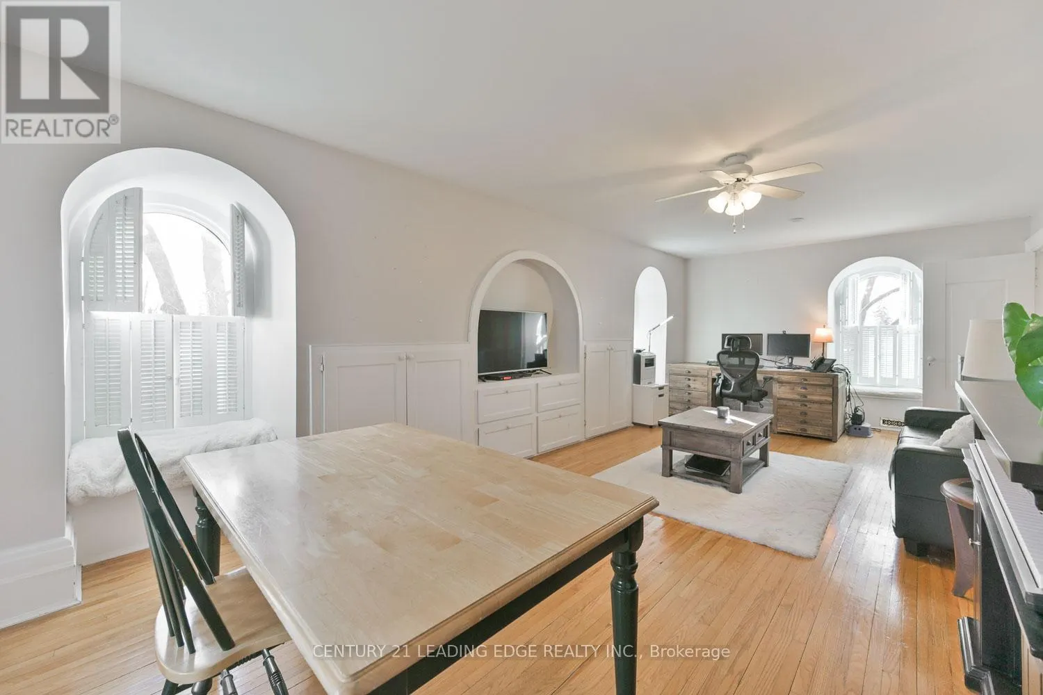 202 MAIN STREET N