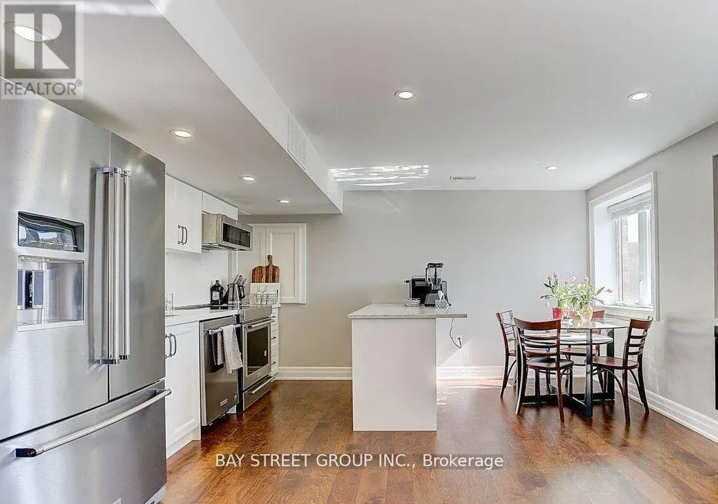 LOWER - 17 BEN SINCLAIR BS STREET