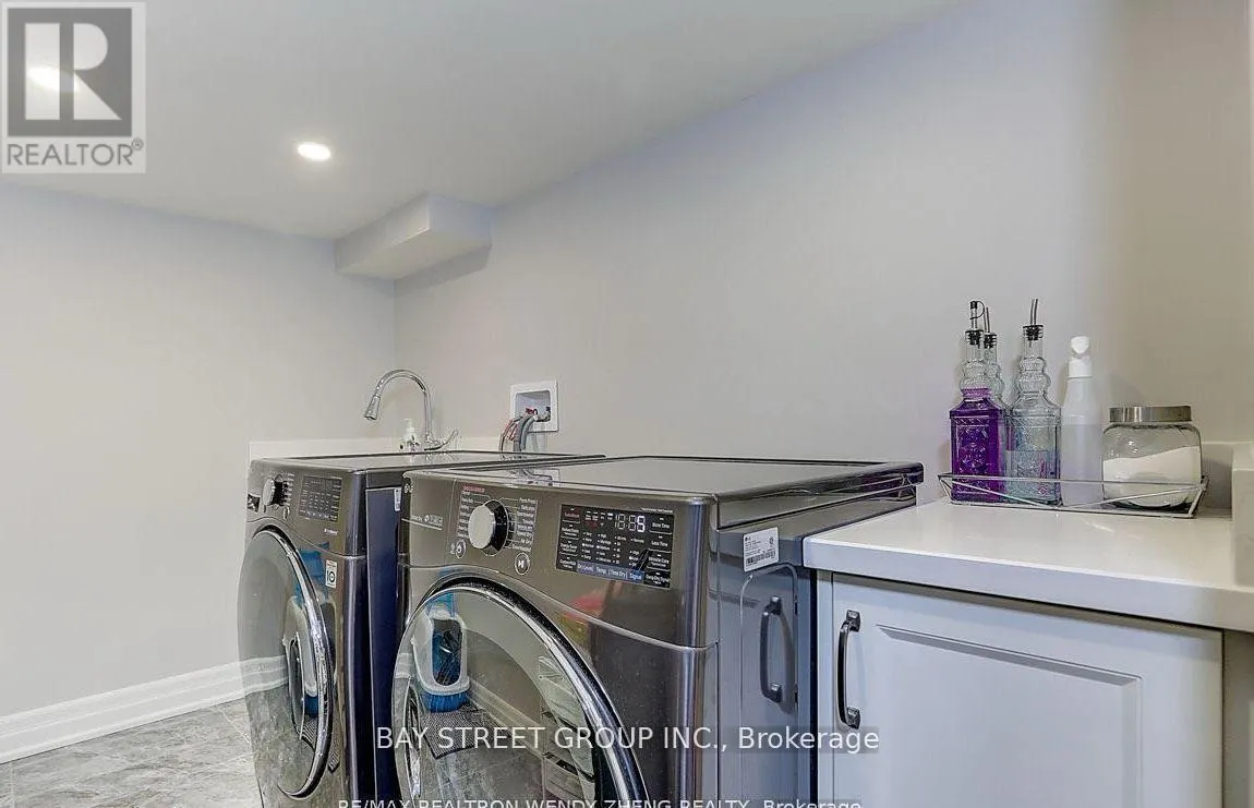 LOWER - 17 BEN SINCLAIR BS STREET