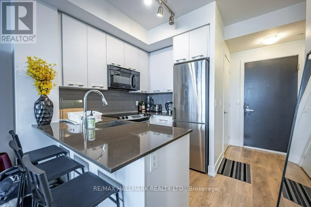 1220 - 9471 YONGE STREET