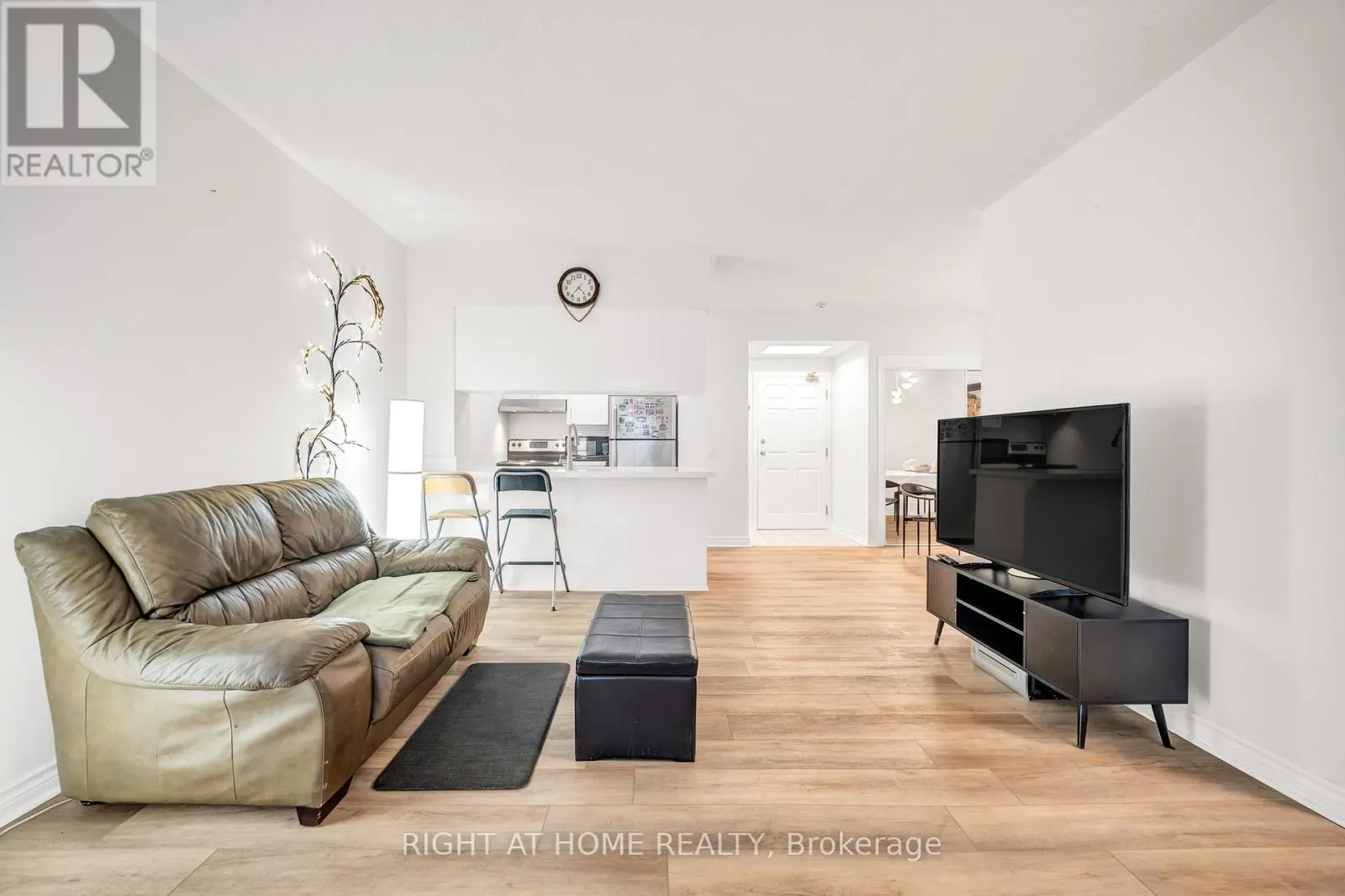 107A - 7398 YONGE STREET