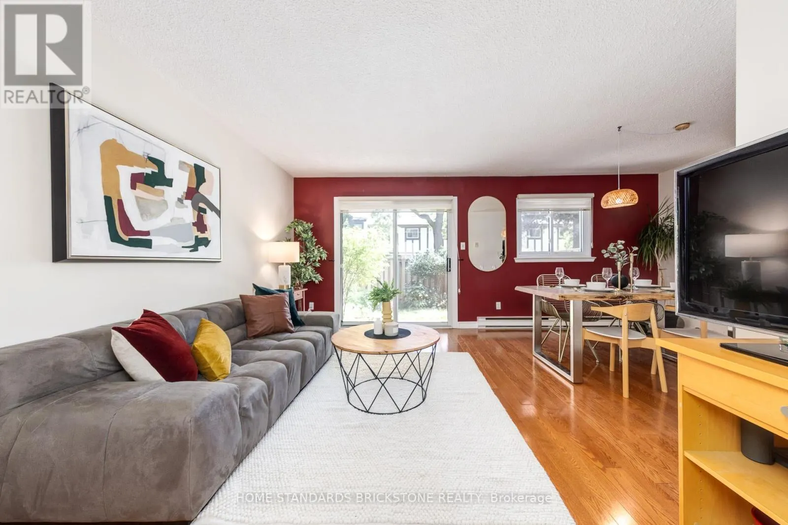 11 REITH WAY