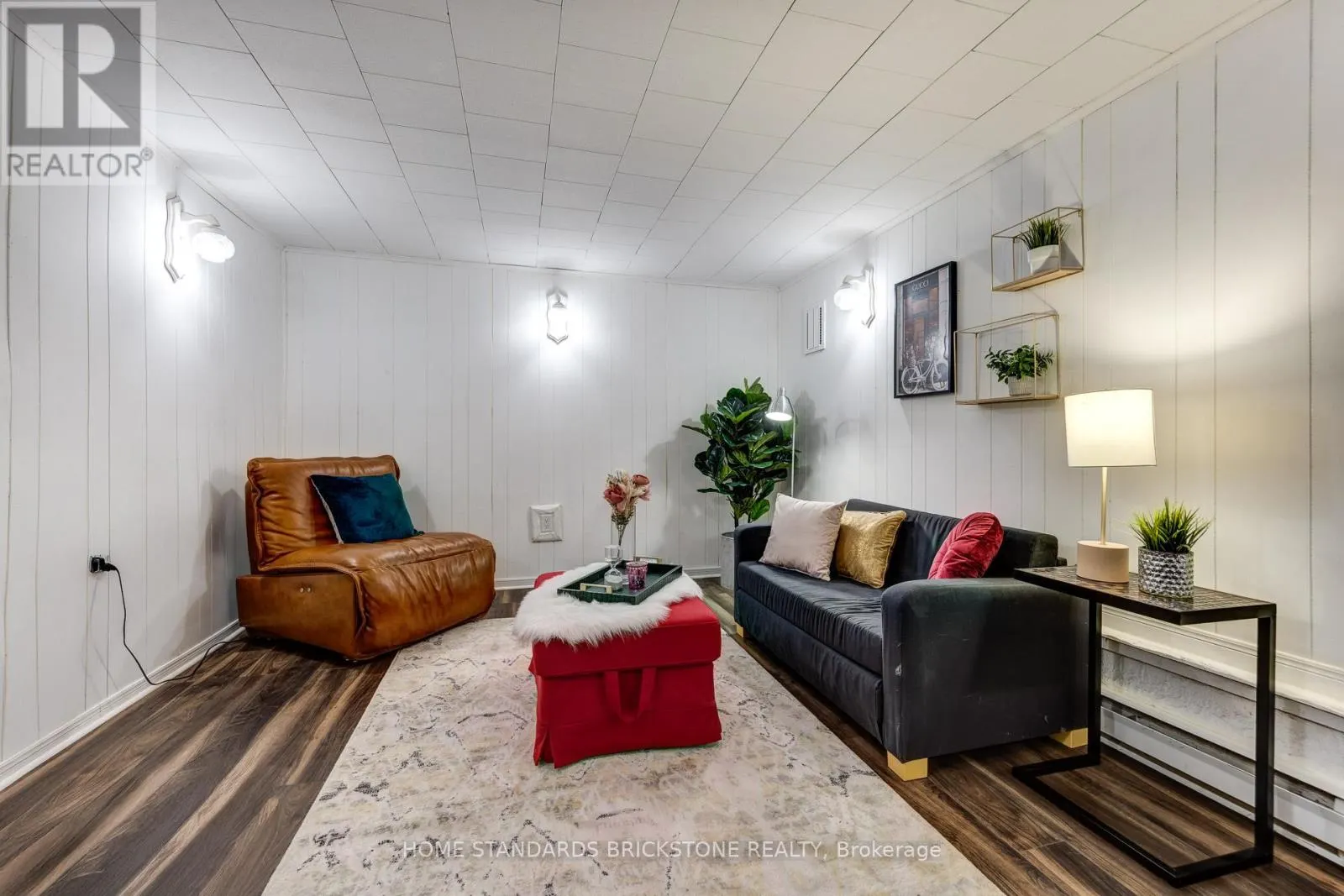 11 REITH WAY