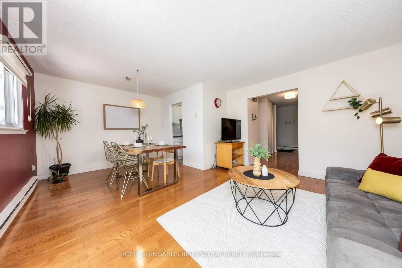 11 REITH WAY
