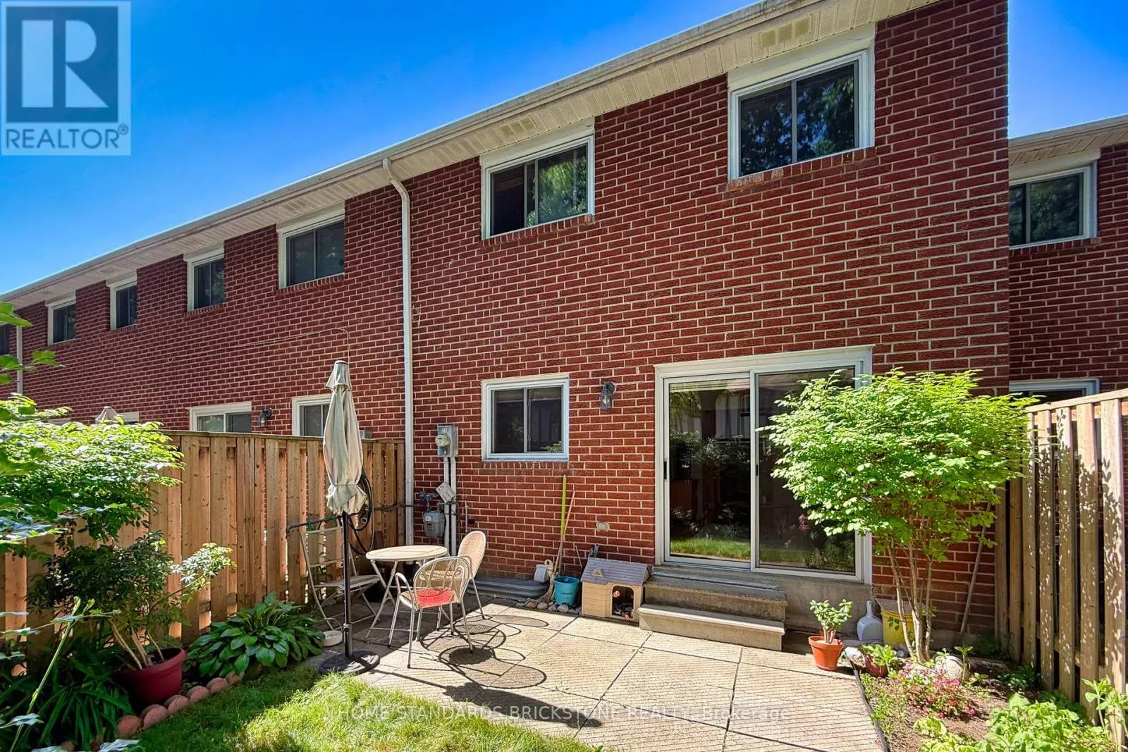 11 REITH WAY
