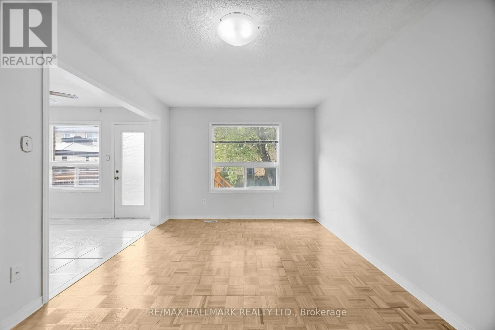 10 FERRIS STREET