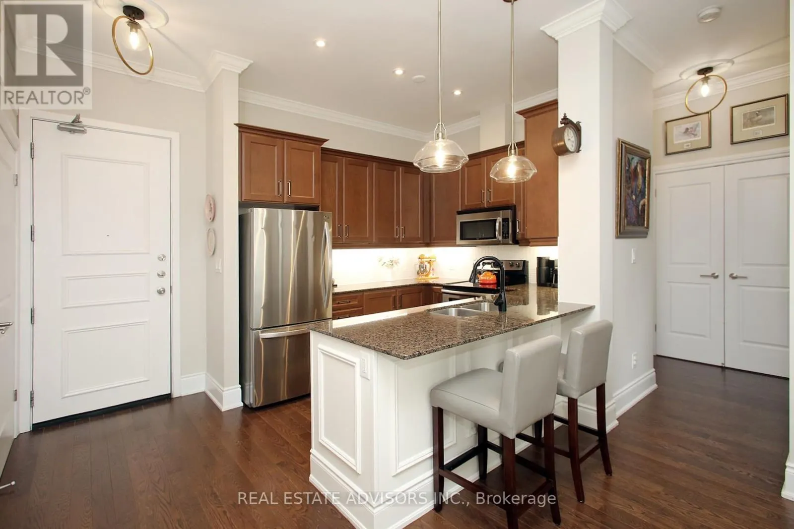 PH642 - 281 WOODBRIDGE AVENUE