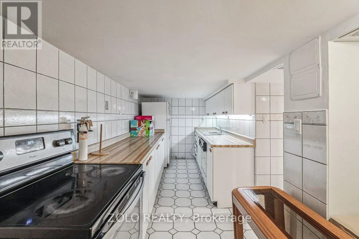 95 PEMBERTON ROAD