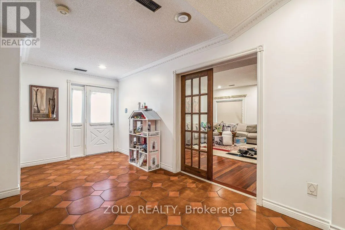 95 PEMBERTON ROAD