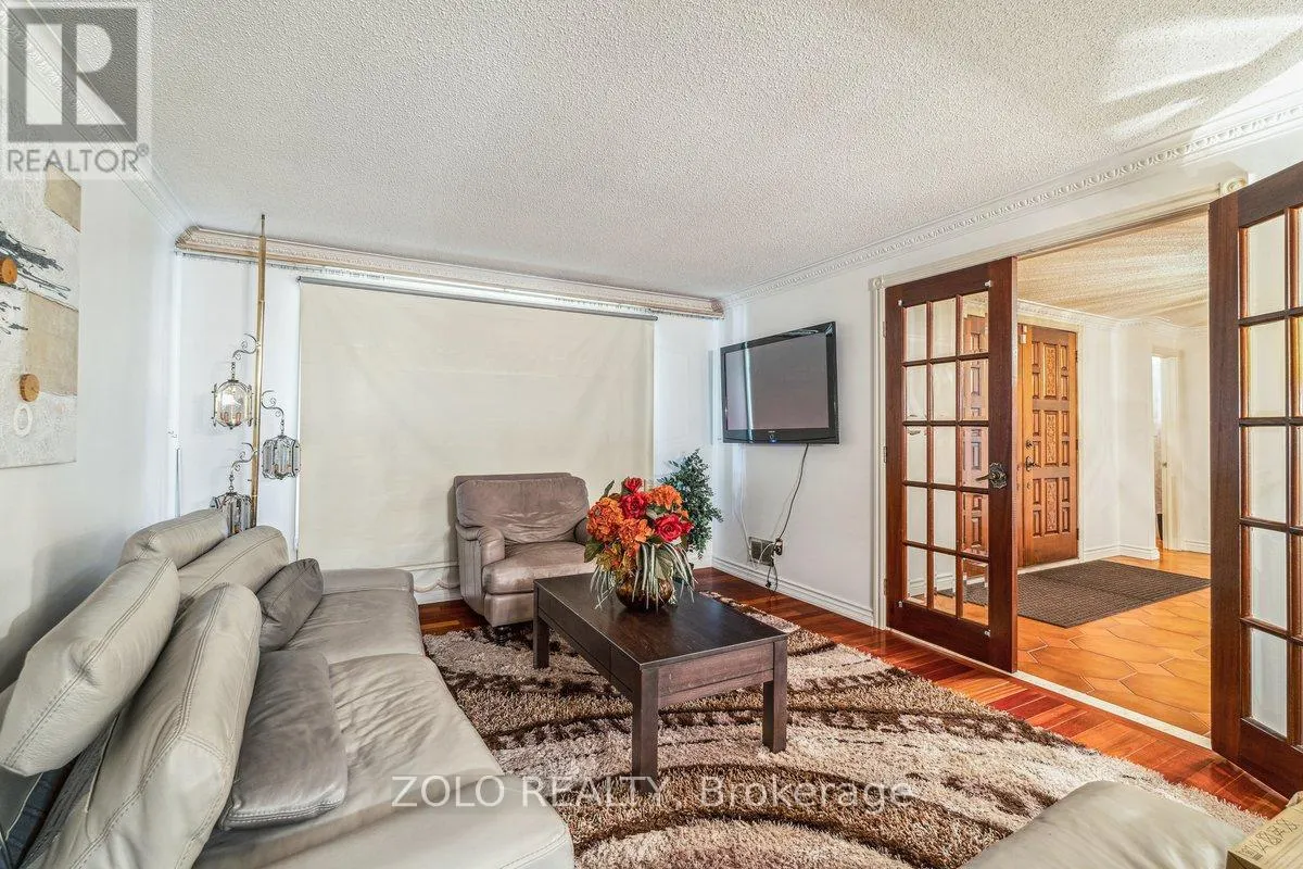 95 PEMBERTON ROAD