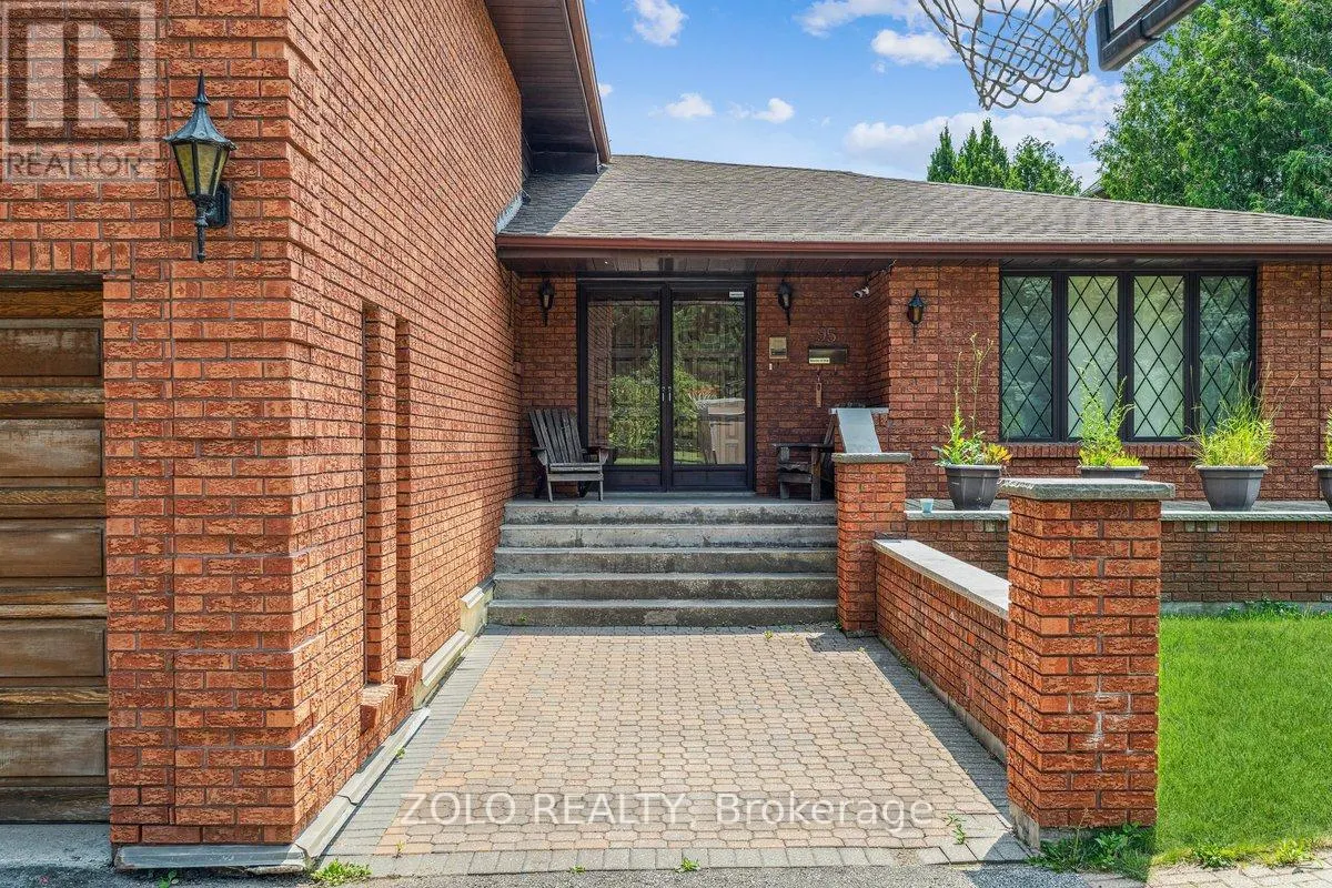 95 PEMBERTON ROAD