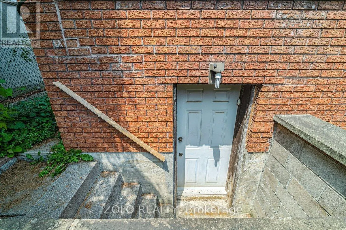 95 PEMBERTON ROAD