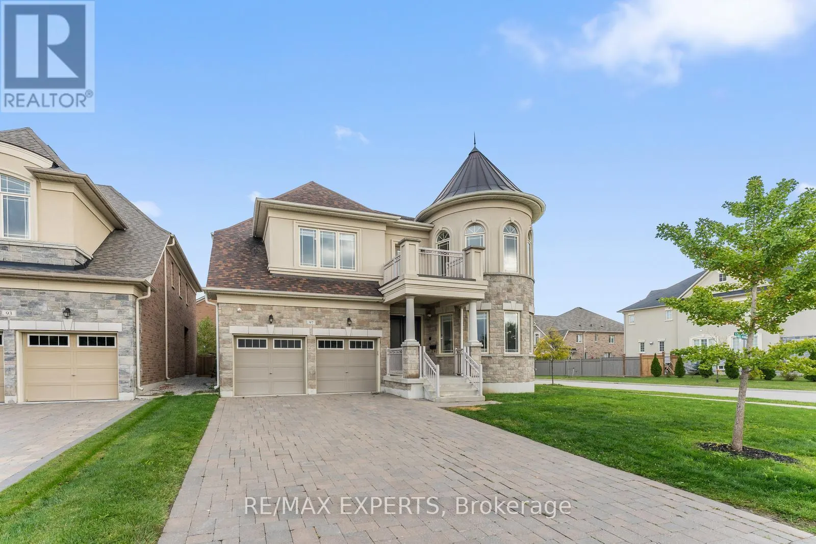 97 ROSS VENNARE CRESCENT