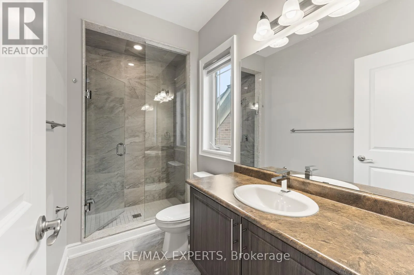97 ROSS VENNARE CRESCENT