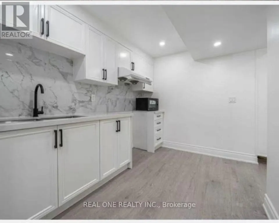 238 (BASMENT) DOUBTFIRE CRESCENT