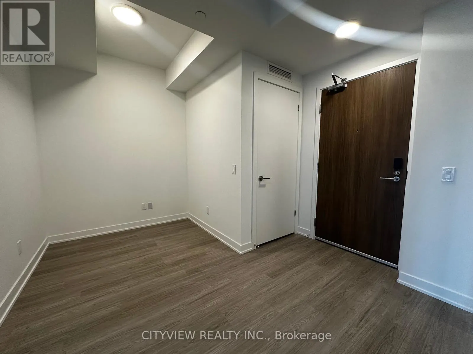 233 - 8188 YONGE STREET