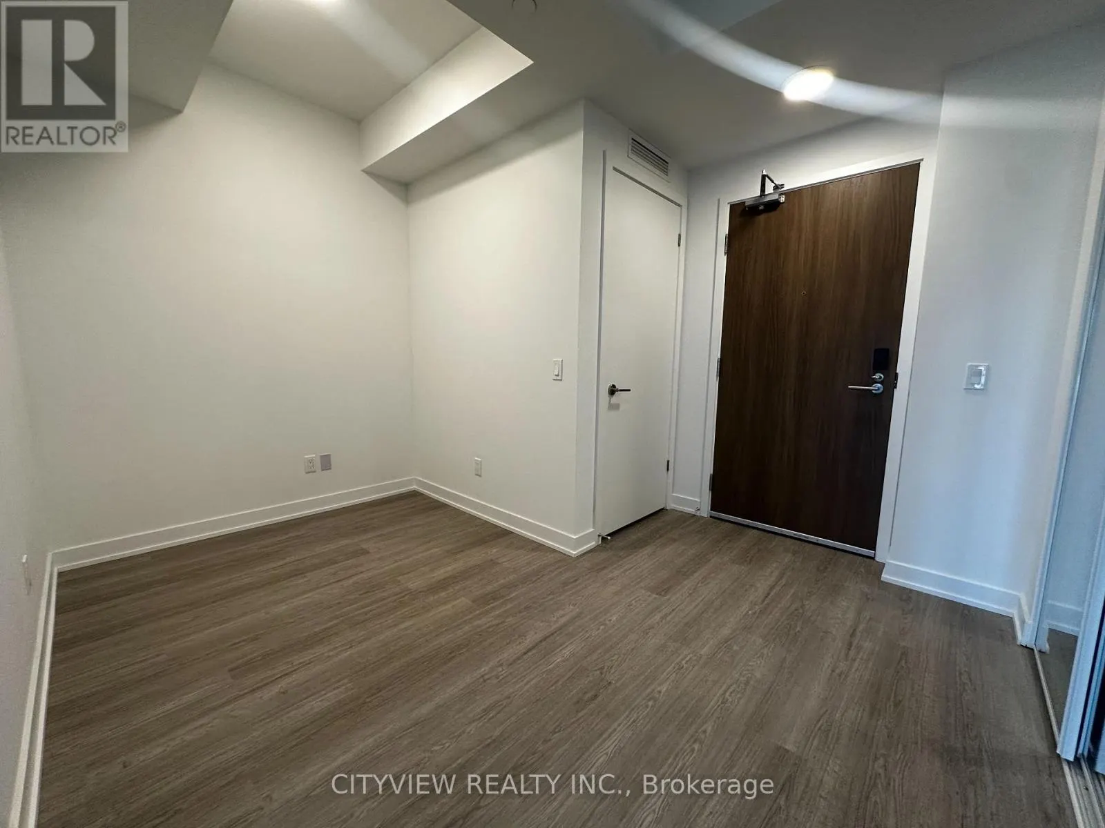 233 - 8188 YONGE STREET