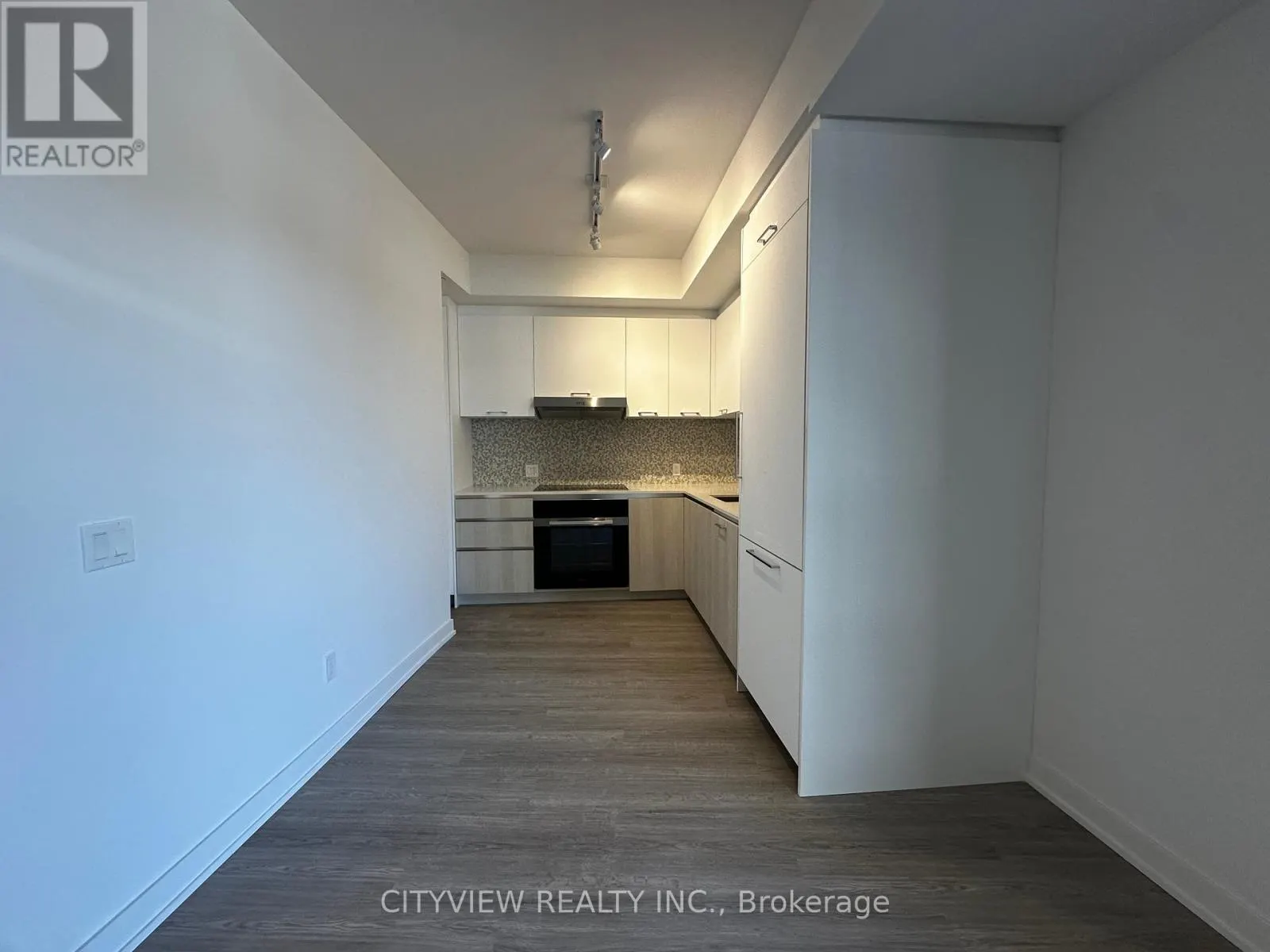 233 - 8188 YONGE STREET