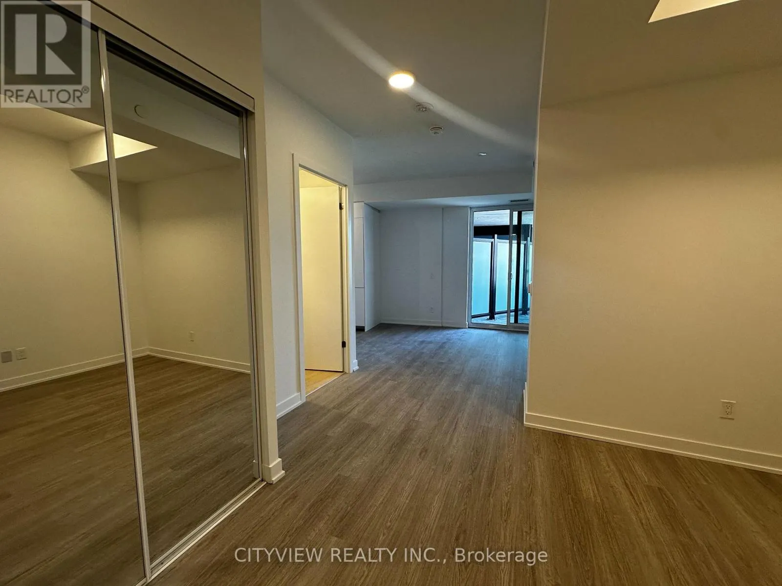 233 - 8188 YONGE STREET