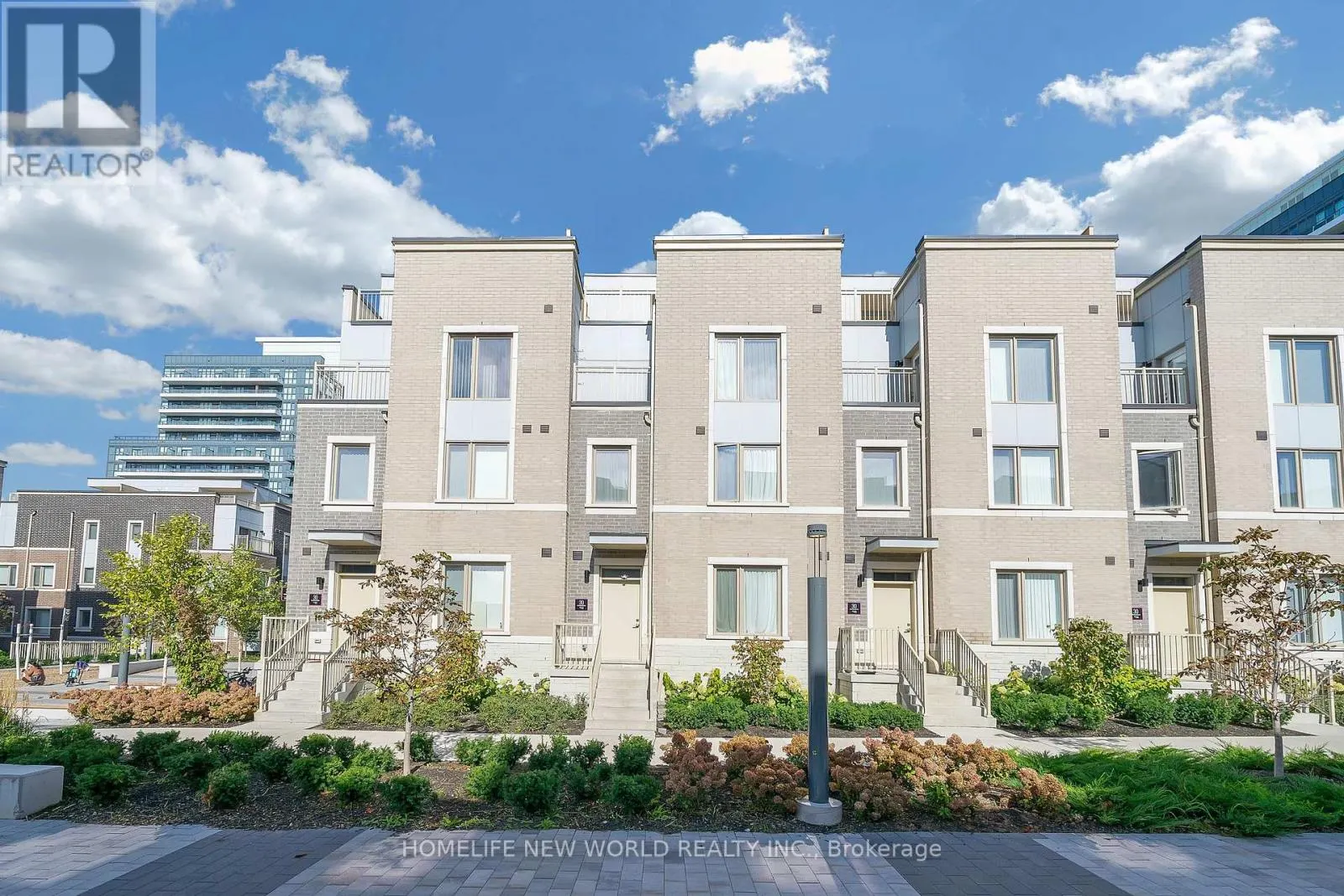 112 - 30 ALMOND BLOSSOM MEWS