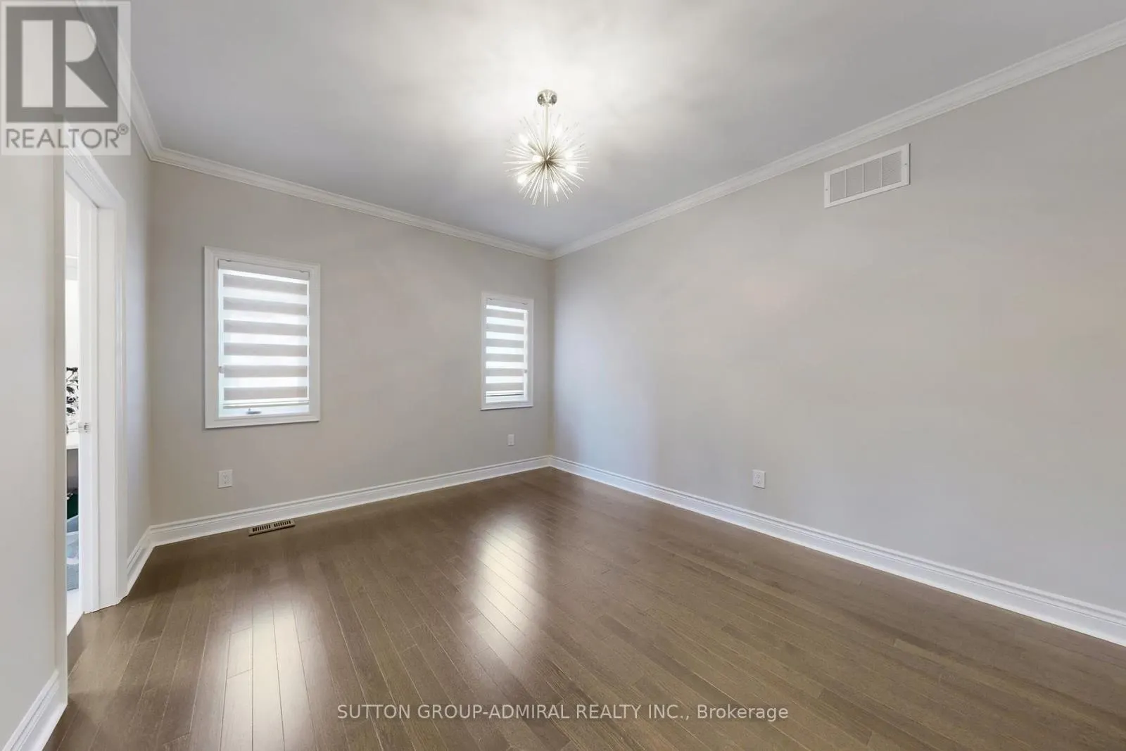37 CEDARPOINT COURT