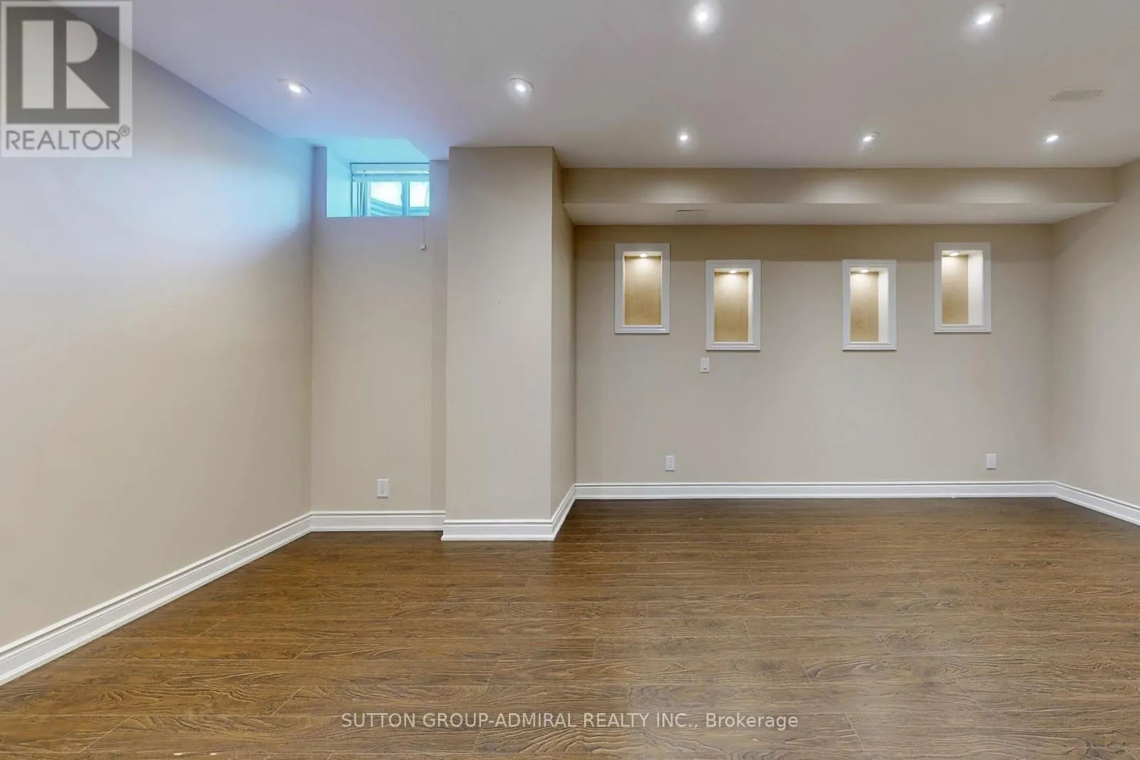 37 CEDARPOINT COURT