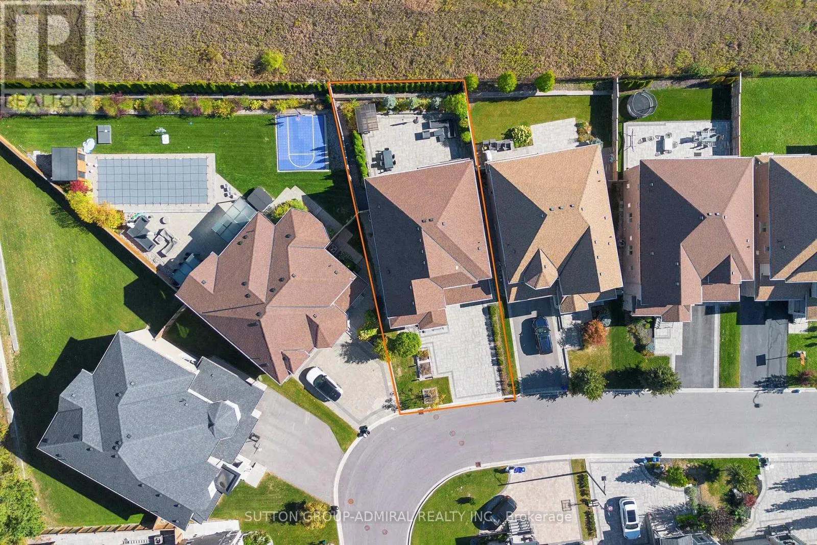 37 CEDARPOINT COURT