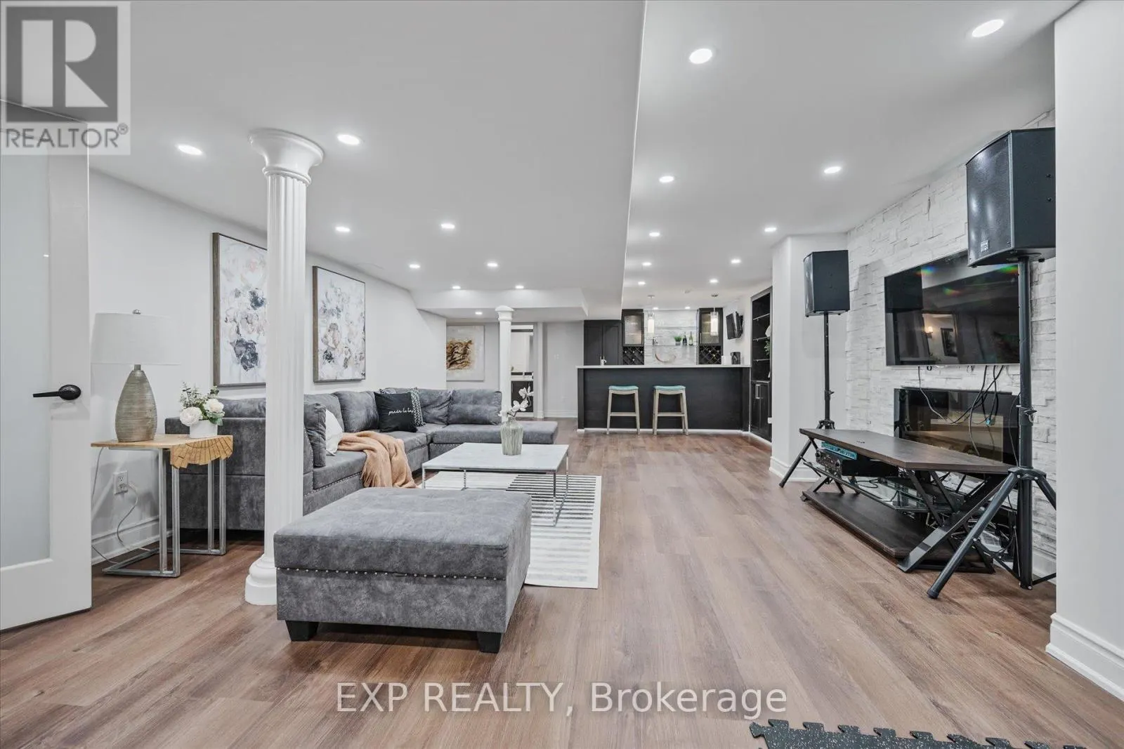 367 CALVERT ROAD