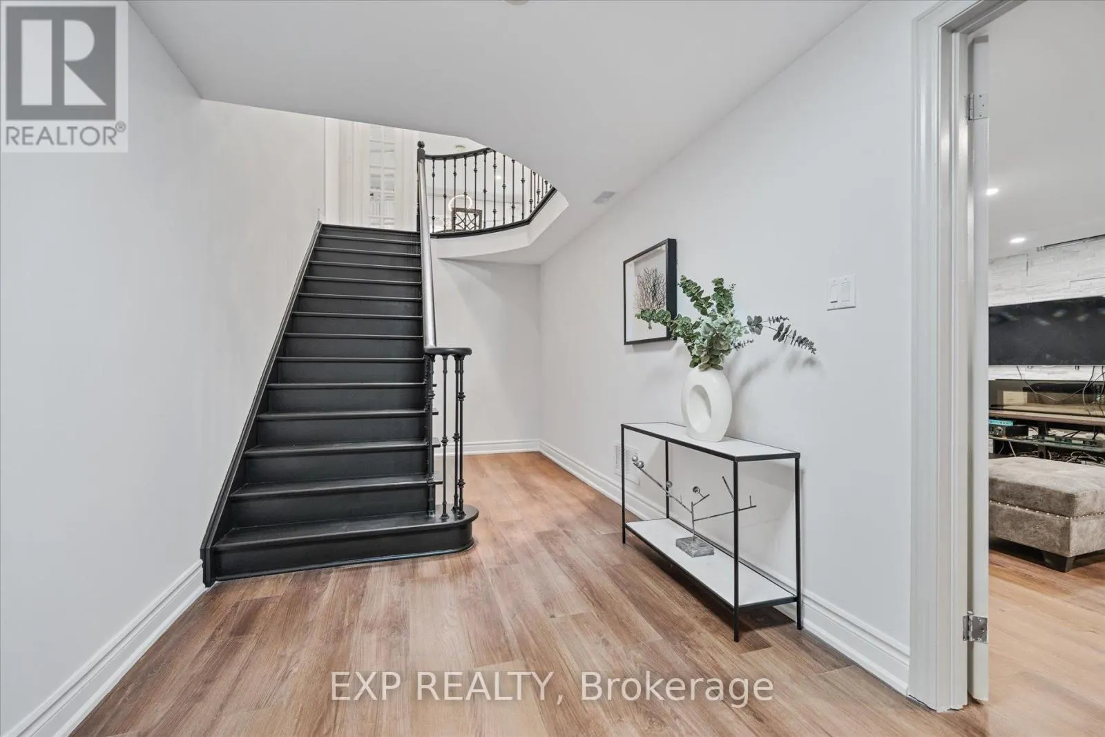 367 CALVERT ROAD