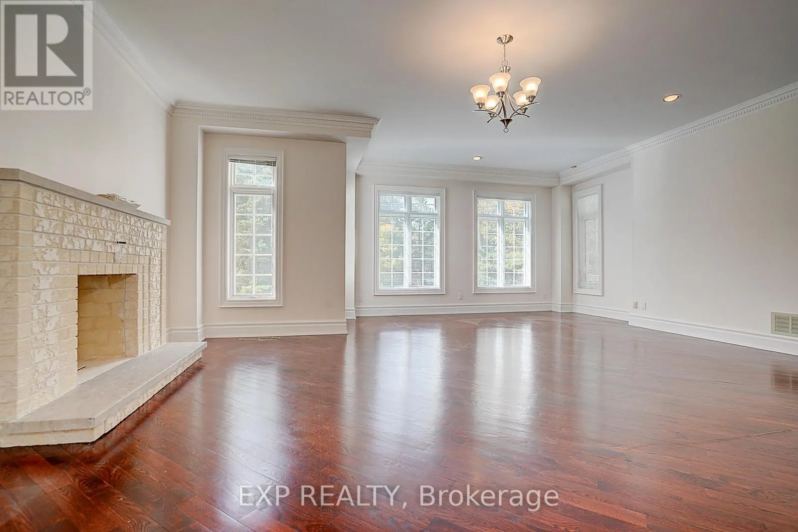 77 SILVER FOX PLACE